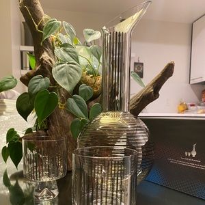 New in box Tom Dixon Tank jug set platinum